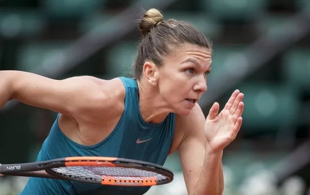 终场哨响时 终场哨响时